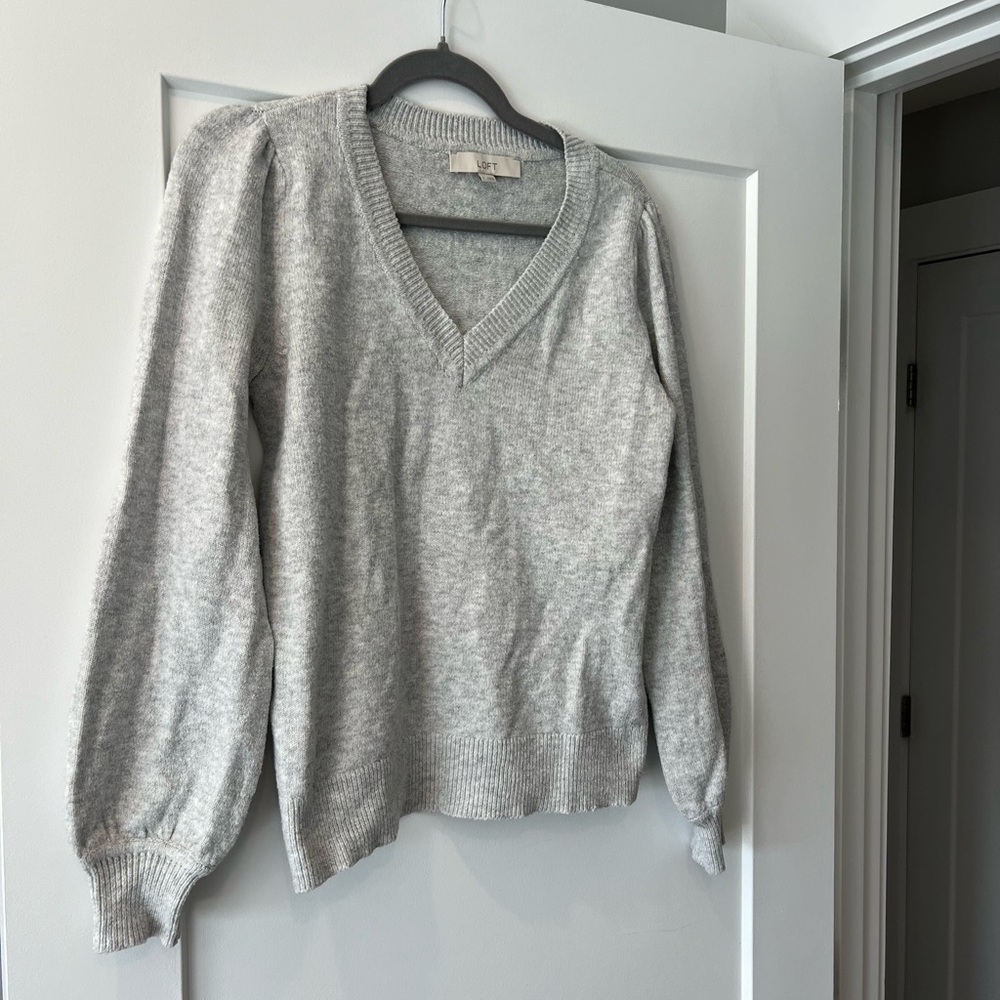 Loft V-Neck Sweater (Light Grey, Small)